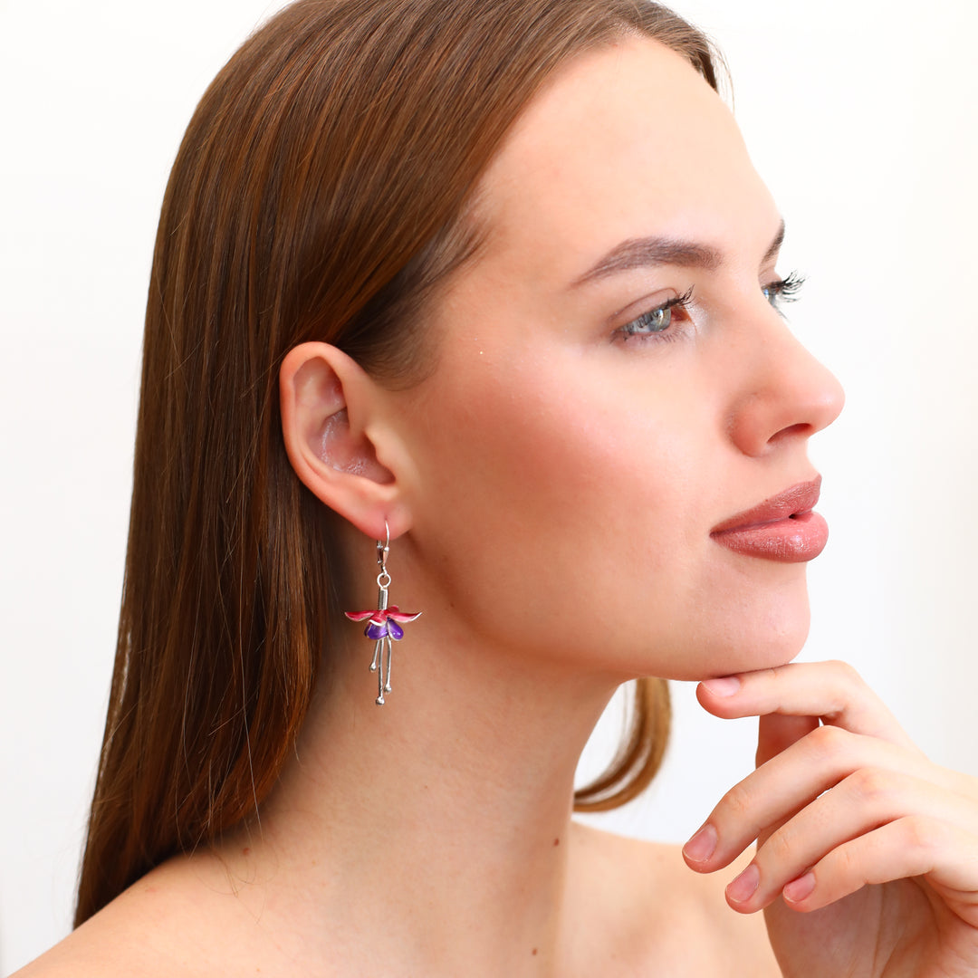 Sallantılı Fuşya Küpe