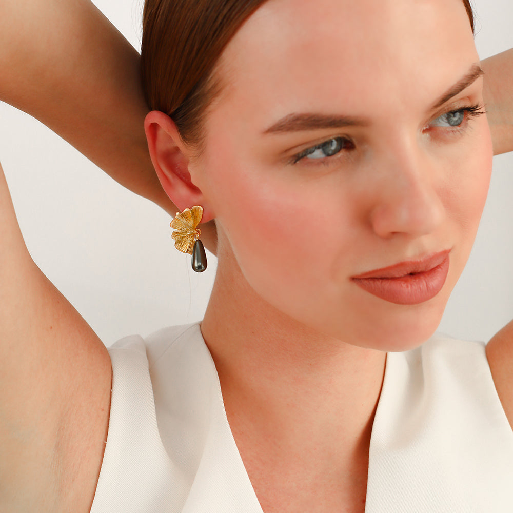 Siyah İncili Ginkgo Küpe