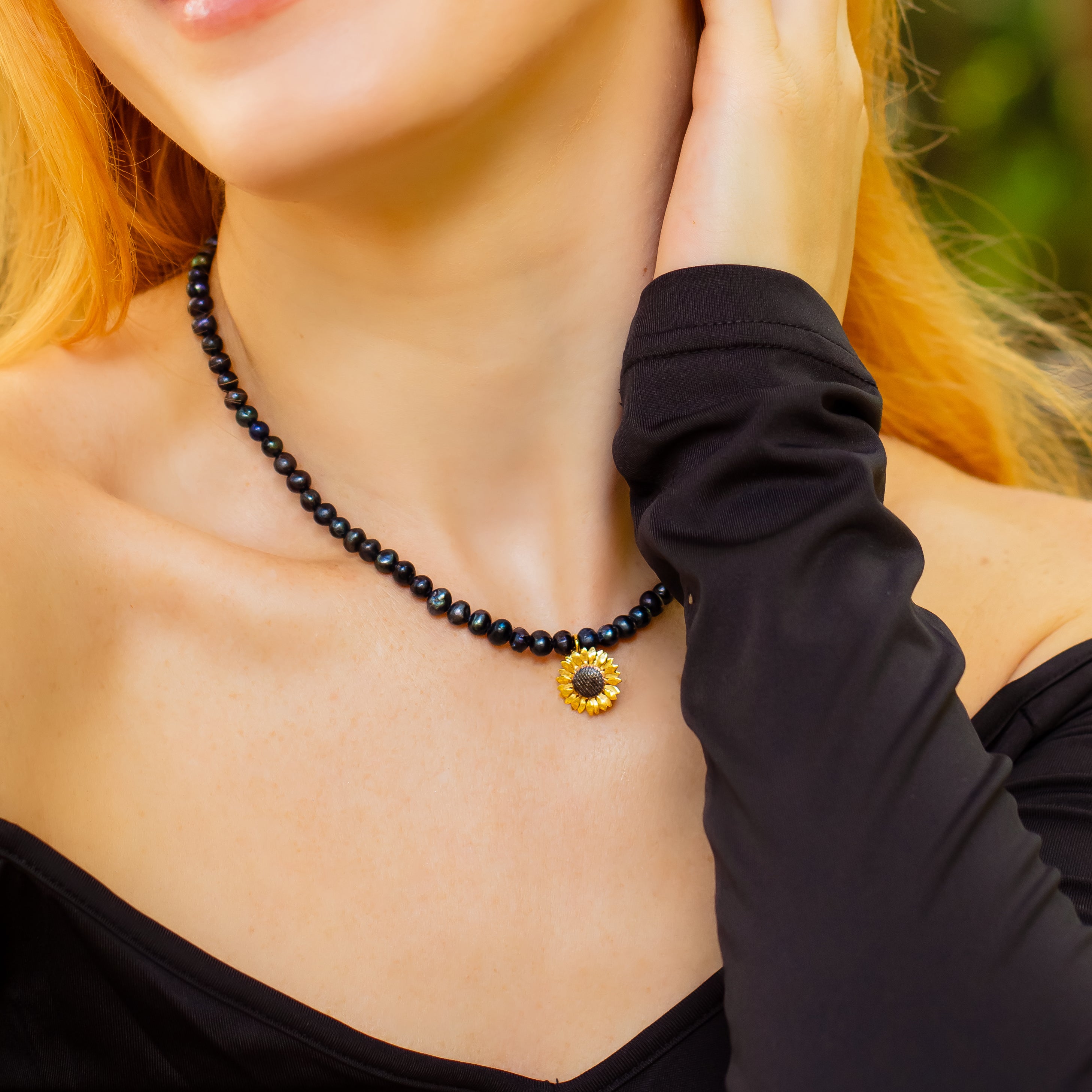 Ayçiçekli Siyah İnci Kolye – EZRA BAGHAKI